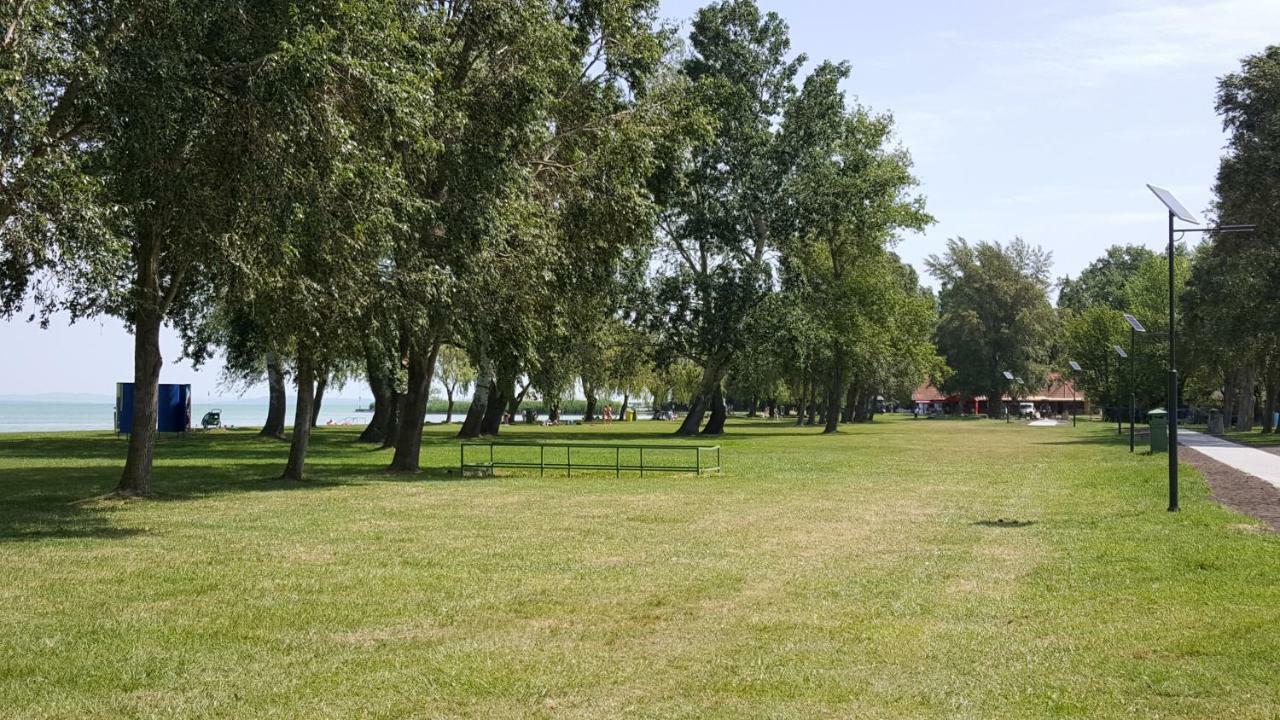 Lelle Resort Cb34 Balatonlelle Zewnętrze zdjęcie