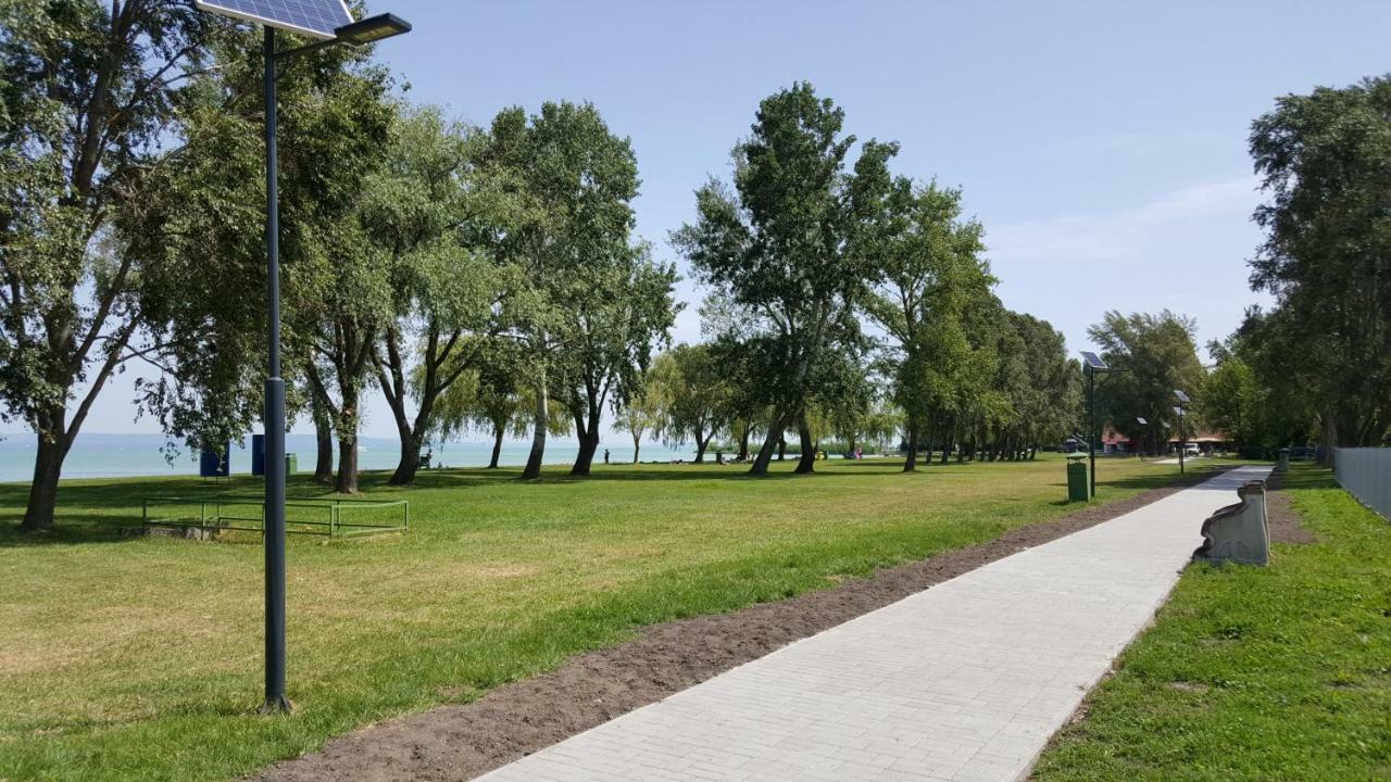 Lelle Resort Cb34 Balatonlelle Zewnętrze zdjęcie